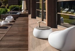 Sedie e tavoli da giardino: come scegliere i migliori per il tuo hotel